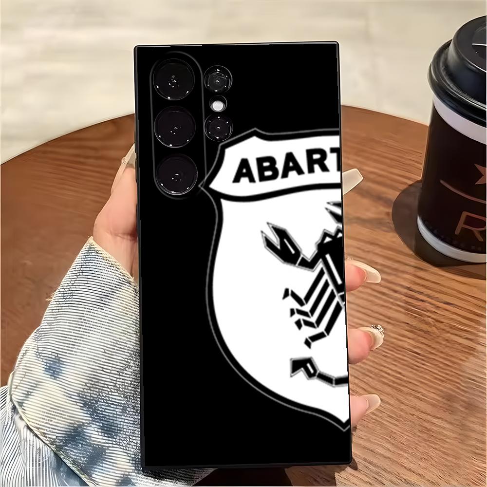 フィアット A-ABARTHes イタリア電話ケースサムスン - Samsung Galaxy S24 のレビューと価格